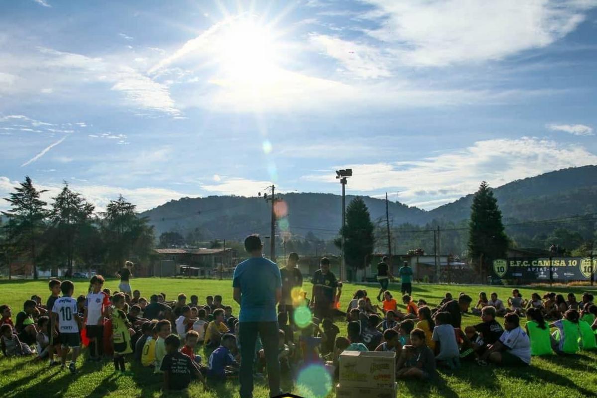 Projeto Camisa 10 celebra uma década levando futebol e novas oportunidades a crianças e adolescentes de Apiaí