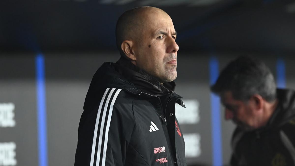 Jardim critica arbitragem e nega postura defensiva do Flamengo na Libertadores