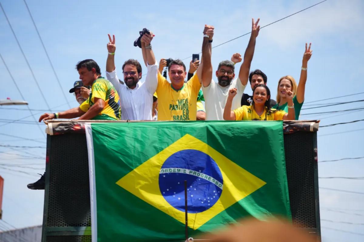 Flávio Bolsonaro promete acabar com ‘entraves ambientais’, Lula defende fiscalização forte